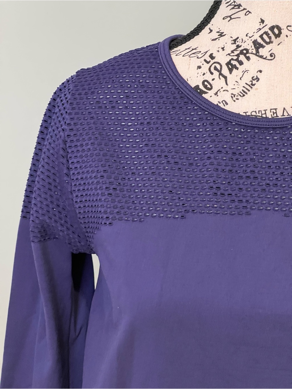 NWOT Fabletics Musetta Seamless Long-Sleeve Top | Indigo | Size L - Picture 9 of 12